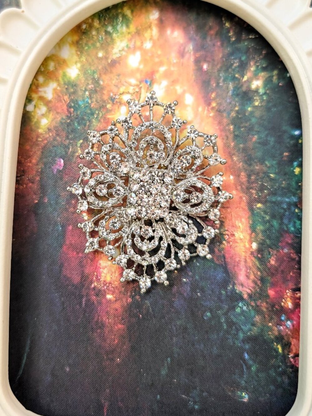 Vintage Art Deco style silver rhinestone cluster brooch